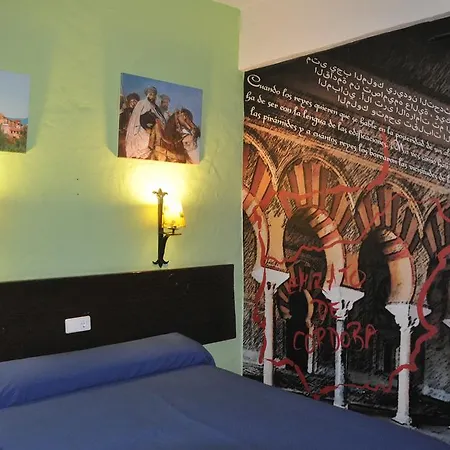 Tematico El Cid 게스트하우스 푸엔히롤라