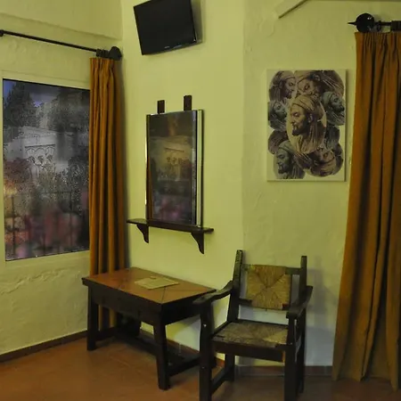 特玛迪考爱尔席德旅馆 丰希罗拉