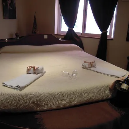 特玛迪考爱尔席德旅馆 丰希罗拉